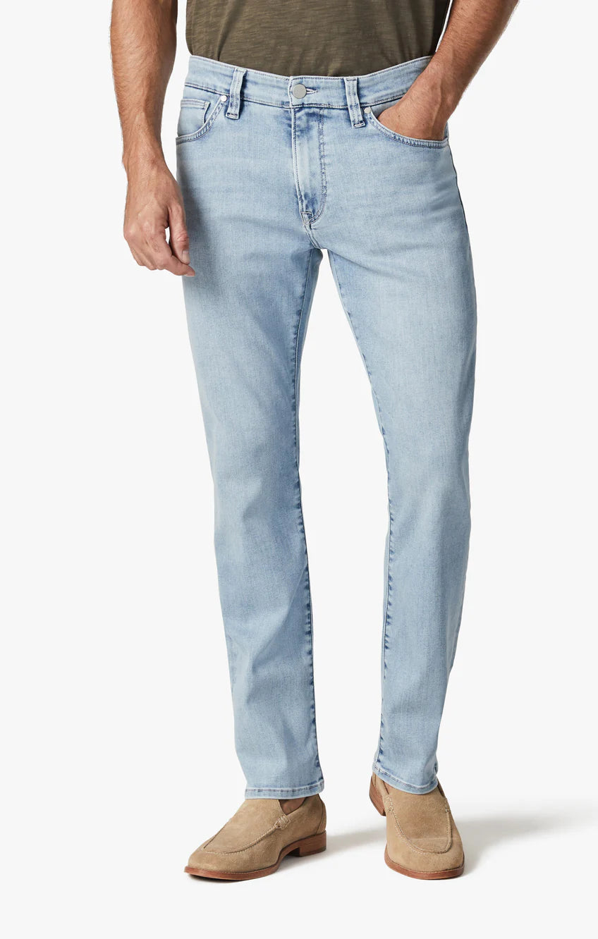 34 Heritage Courage Straight Leg Jeans In Bleached Urban