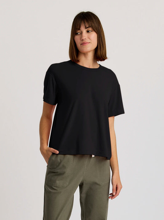 Free Fly Women’s Elevate Lightweight Tee