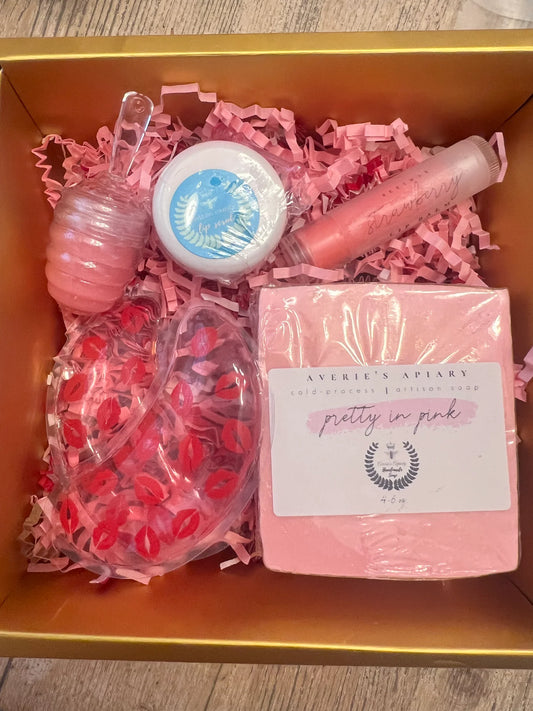 Averies's Apiary Valentine's Bow Gift Set