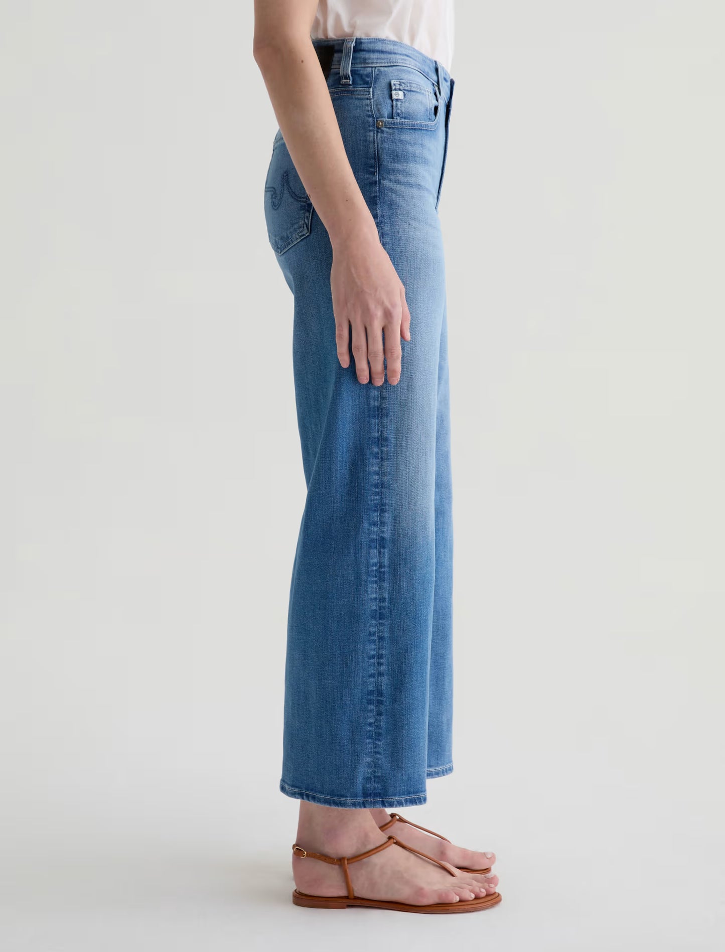 AG Women's Saige Wide Leg Crop Mid-Rise Fit