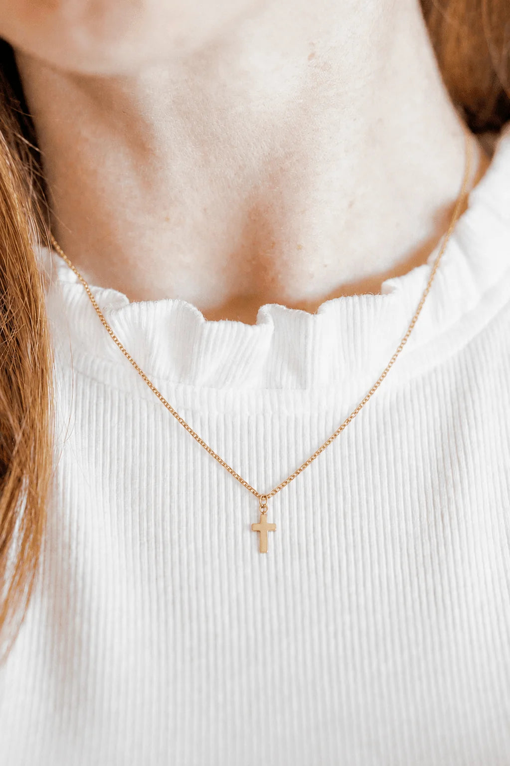 Linny Co. Necklace - Catherine Cross Gold