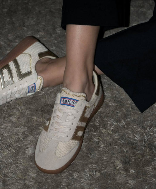 Back 70 Iuta 2512 In Gold Sneakers