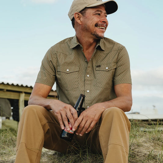 Howler Bros. H Bar B Snapshirt | Lockhart Floral | Olive