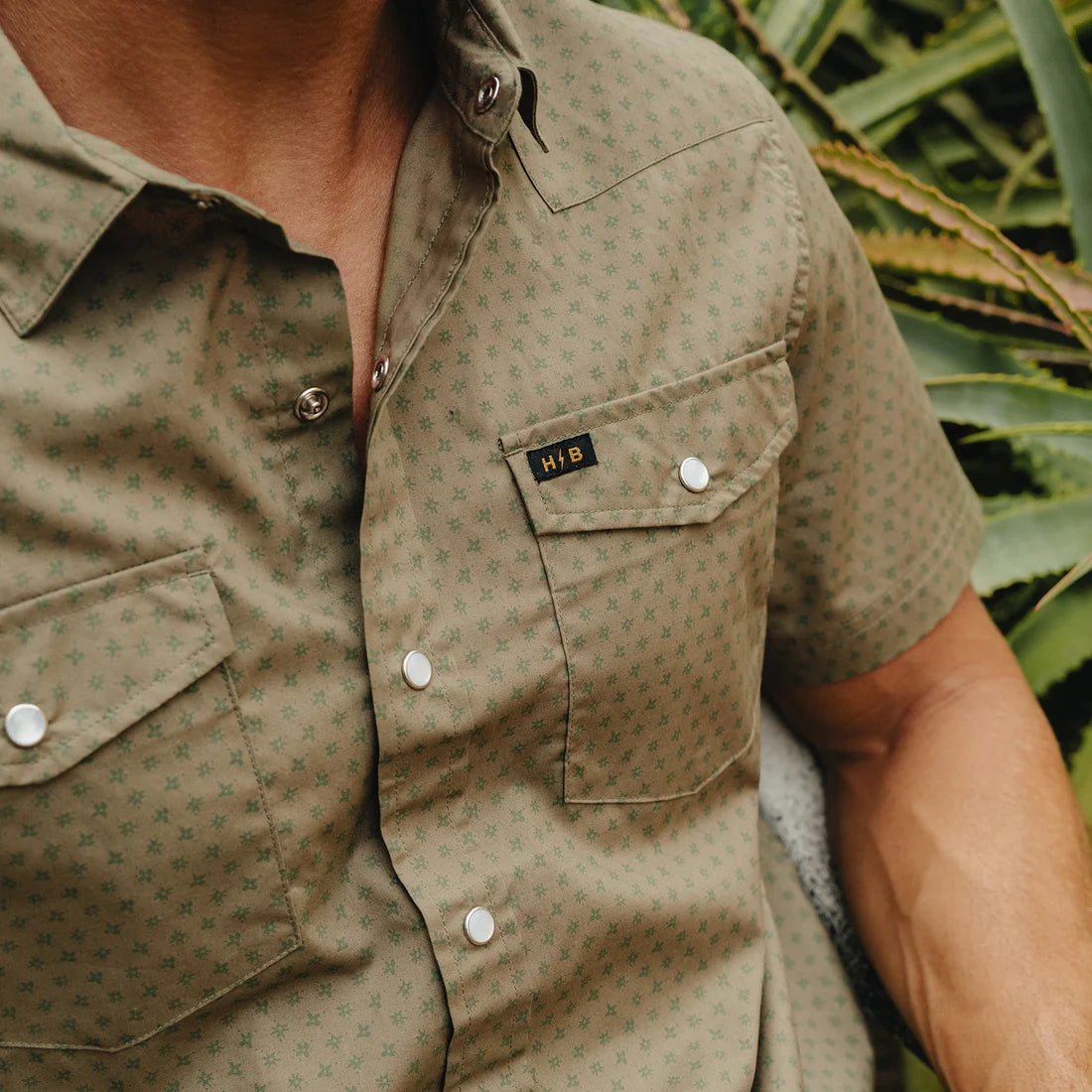 Howler Bros. H Bar B Snapshirt | Lockhart Floral | Olive