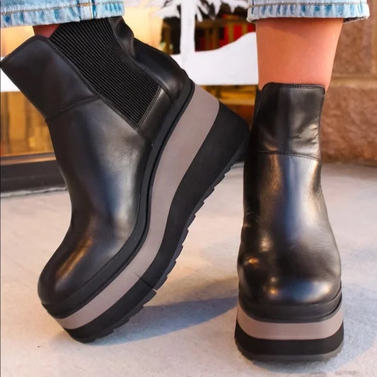 Naked Feet Guild Boot