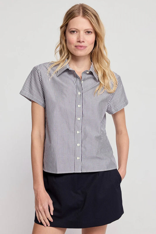 The Shirt The Boxy Short Sleeve Cropped Shirt