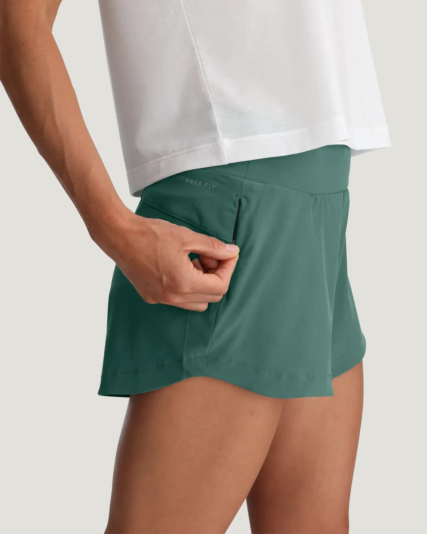 Free Fly Women's Bamboo-Lined Active Breeze Short – 3"