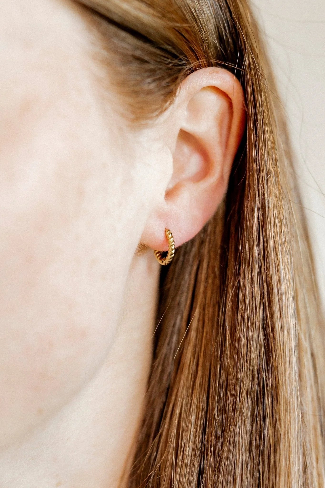 Linny Co. Huggie Earrings - Madeline Gold